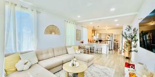 4 Bedroom 2 Bath Bungalow, in Forsyth Park- Available Jan 3rd!!! Gallery 5