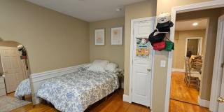 Exquisitely Renovated 4Bed Near BU and Longwood. Heat/HW incl; move-in cost rebate available Gallery 16