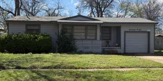 Available Now: 2BR Home with Garage and Large Fenced Yard Gallery 2