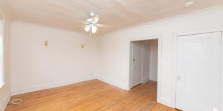 4414 North Whipple St. Gallery 5