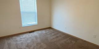 Centrally Located - 3 Bed - 2 Bath - Fenced Yard Gallery 9