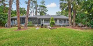 Spacious 4BR/3BA Pool Home in Jacksonville Gallery 19