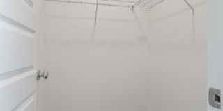 Stylish Home with Luxury Finishes Stylish Home with Luxury Finishes Gallery 27