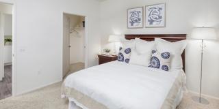 Laurel Canyon Apartment Homes Gallery 22