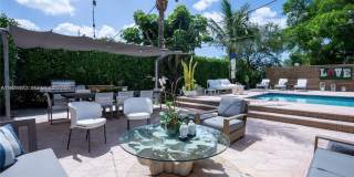 31 SW 6th St Gallery 6