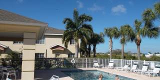BEAUTIFUL TOWNHOME IN GATED COMMUNITY Gallery 7