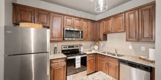 Lake Villas Apartments Gallery 3