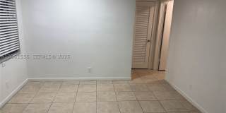 4730 NW 10th Ct Gallery 9