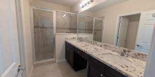 Spacious Townhome in Desirable Vizcaya Falls 3-bedroom, 2.5-bath townhome Gallery 23