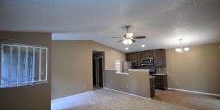 Townhome - 2 bedrooms, 1 bathroom & 1 car garage - NO A/C! NO PETS ALLOWED! Gallery 13