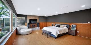 Midcentury Home In Hawthorne Hills-Quiet Neighborhood with Scenic views Minutes from UW Gallery 8