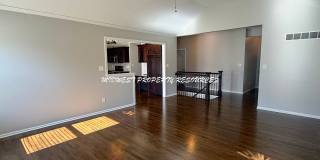Ranch in Lee's Summit For Lease - Crisp, Clean and New! Gallery 8