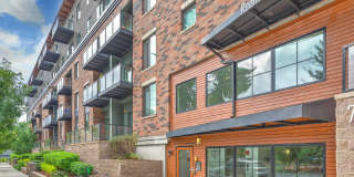 Redmond Square Gallery 12