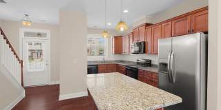 Beautiful 2-Bedroom Townhouse Near NCSU, Available June 15! Gallery 8