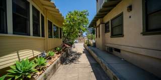 3924 Alameda Place Gallery 23