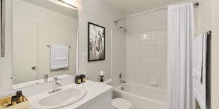 Farmington Oaks Gallery 22