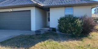 Willard Duplex! 2 Bed, 2 Bath, 2 Car Garage Gallery 1