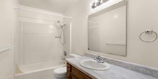 Convenient Upstairs Apartment Convenient Upstairs Apartment Gallery 43