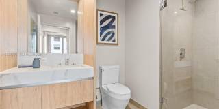 11 NE 6th St Gallery 8