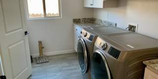 Spacious 3BR 3BA House in Bakersfield Gallery 28