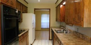 Charming 3 Bedroom 2 Bath House Gallery 9