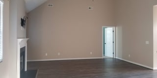 Large 4 Bedroom Home in Towne Pointe! Showings Coming Soon!!! Gallery 19
