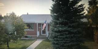 3 Bedroom Home With Large Fenced Yard 3 Bedroom Home With Large Fenced Yard Gallery 1