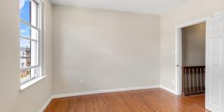 1842 MCKEAN Street Gallery 21