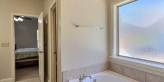 4 Bed, 2 Full Bath Home w/ In-Ground Pool in Desirable Lake Forest! Gallery 19