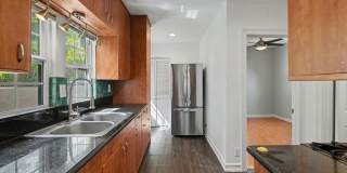 807 Annan Ter Gallery 13