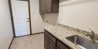 3 Bed Plus Study in Mustang Schools Gallery 21