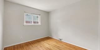 Beautifully maintained, move in ready 3 bed, 1.5 bath single family home Gallery 16