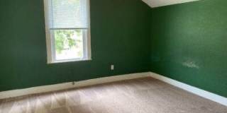 1127 16th SE St Gallery 8