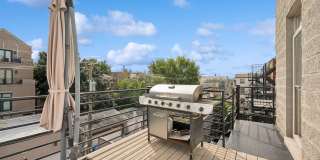 885 N Hermitage Avenue Gallery 23