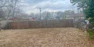 Charming 2 Bedroom Home Near Historic Landmarks in San Antonio Gallery 12