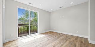Luxury with contemporary style! This 3 bedroom 3.5 bath Condo in the East End Optimist Park Community of Charlotte is a gem! Gallery 6