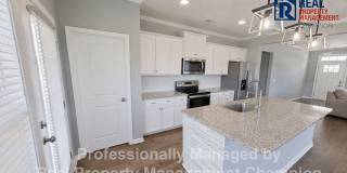 4 BD/3.5 BA plus Bonus Room with Open Floorplan and Fenced Back Yard Gallery 9