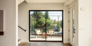 2822 1/2 Avenel St Gallery 9