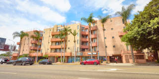 1333-1335 N La Brea Ave Gallery 1