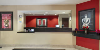 Suites Indianapolis - Airport Gallery 6