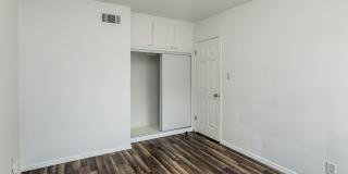 Charming single story home in heart of Reseda Gallery 19