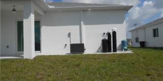 320 Poplar Street Gallery 31