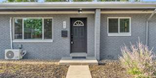 Fully Furnished Sunnyside Townhome | All-Inclusive | Flexible Stays Gallery 3