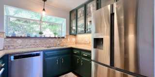 Stunning Alta Heights Hillside Home with Panoramic Views & Expansive Deck Gallery 17
