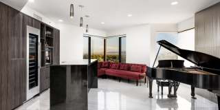 1040 E OSBORN Road Gallery 8