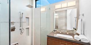 1400 Bayview Dr Gallery 45