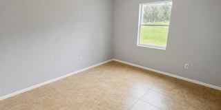 Spacious 2BR/1BA Duplex in Central Lakeland – Tile Floors Throughout! Gallery 6
