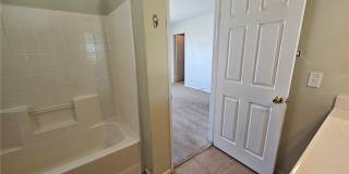 73432 Friendy Avenue Gallery 24