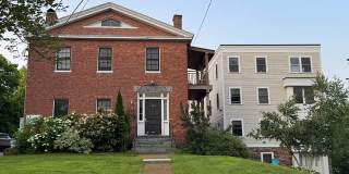 323-325 College Street, Unit 11 Gallery 1