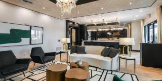 The Menlo Gallery 31